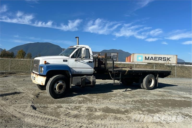GMC 7500 Top Kick 4x2 Flatbed Truck Platformas/izkraušana no sāniem