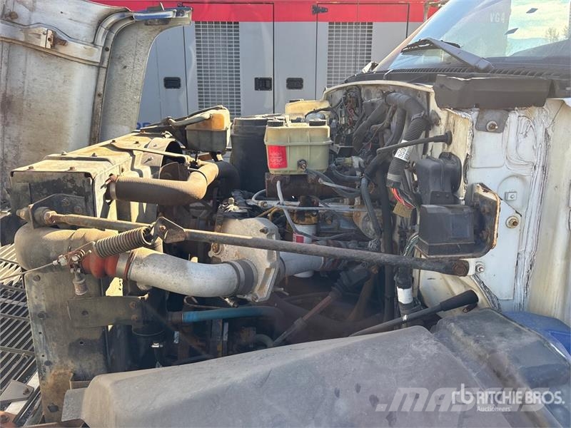 GMC 7500 Top Kick 4x2 Flatbed Truck Camion plateau