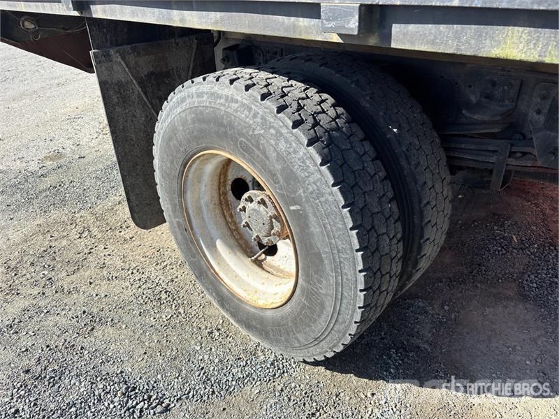 GMC 7500 Top Kick 4x2 Flatbed Truck Camion plateau
