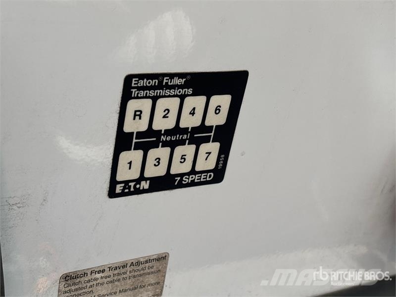 GMC 7500 Top Kick 4x2 Flatbed Truck Camion plateau