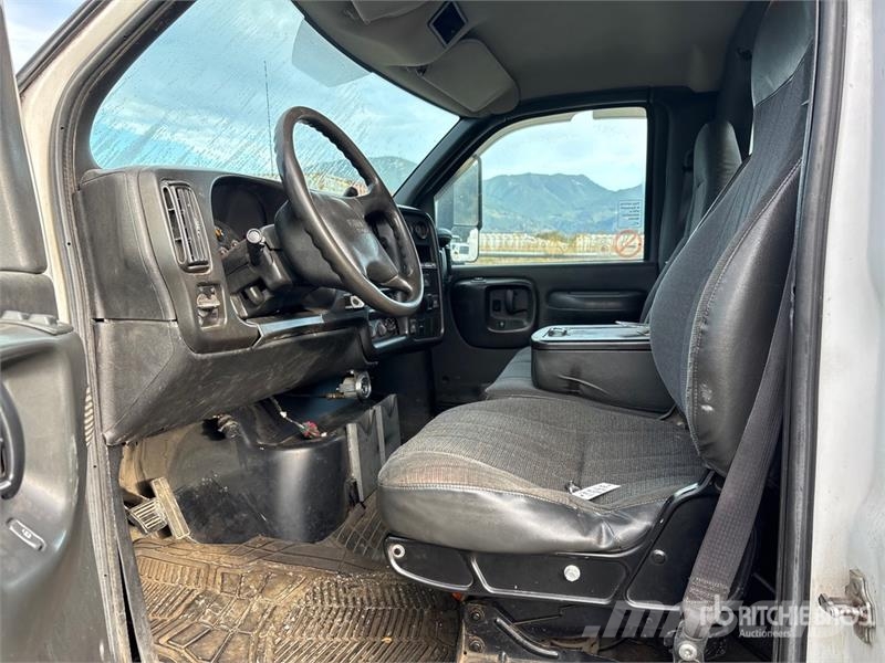 GMC C6500 شاحنات الرافعات