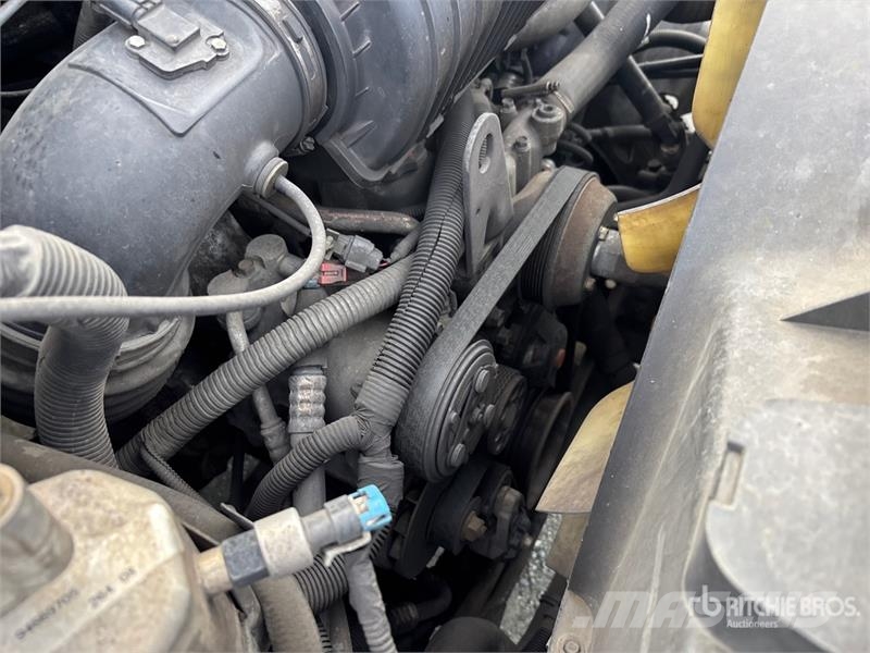 GMC C6500 شاحنات الرافعات