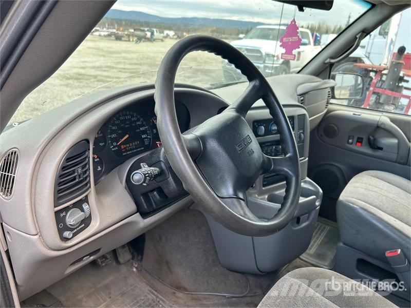 GMC Safari AWD 9 Passenger Van Preču pārvadāšanas furgoni