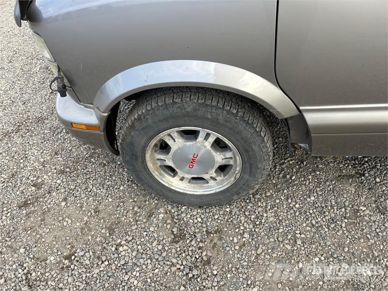 GMC Safari AWD 9 Passenger Van Preču pārvadāšanas furgoni