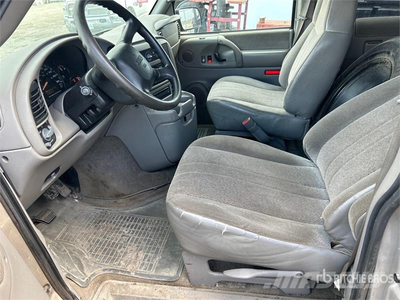 GMC Safari Cargo Van Dostavna vozila / kombiji