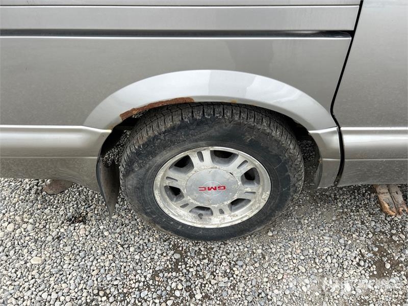 GMC Safari Cargo Van Dostavna vozila / kombiji