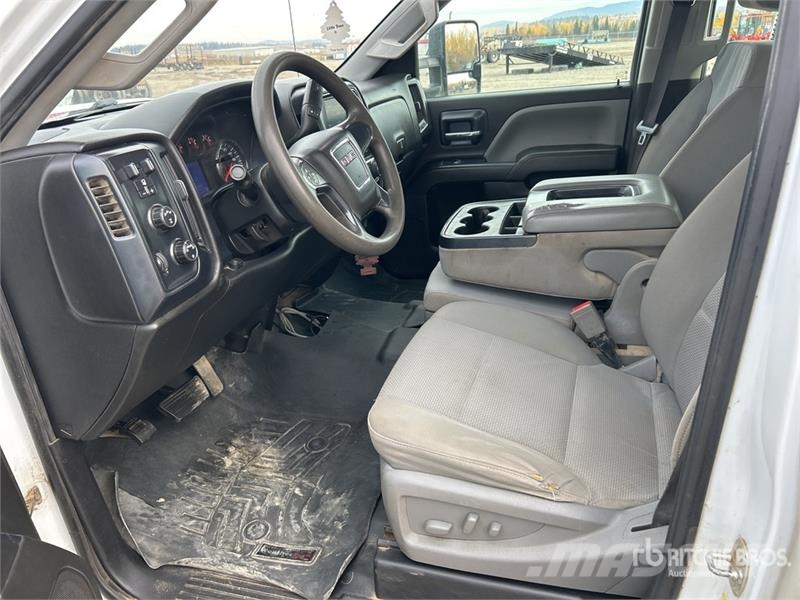GMC Sierra 2500HD Прочие фургоны