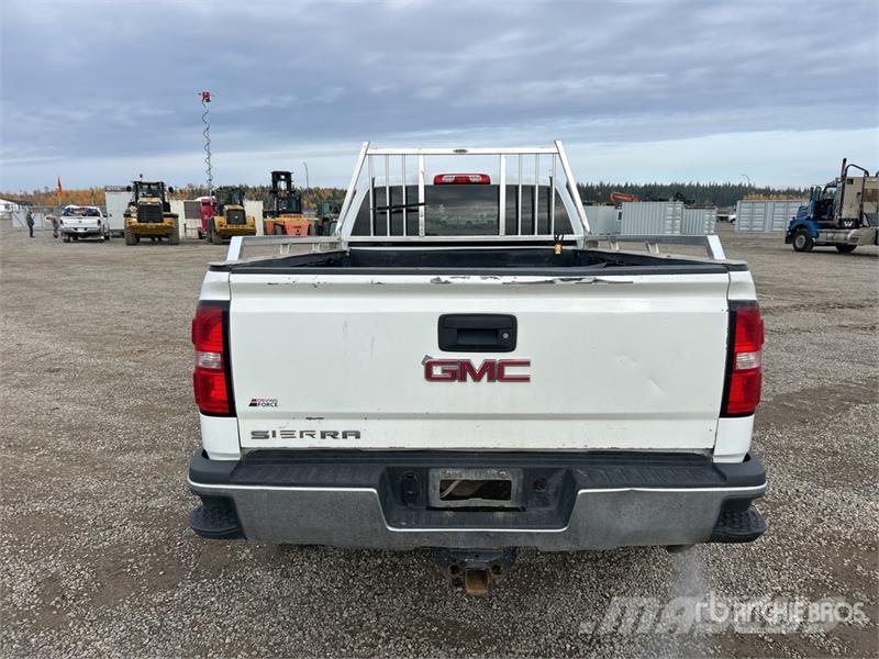 GMC Sierra 2500HD Прочие фургоны