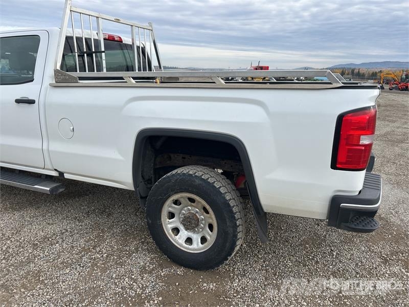 GMC Sierra 2500HD Прочие фургоны