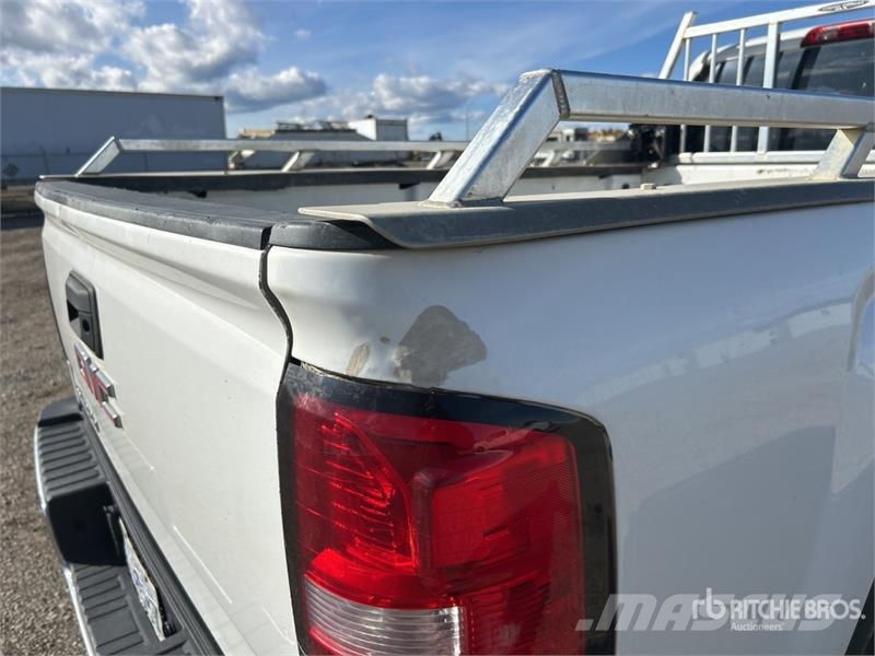 GMC Sierra 2500HD أخرى