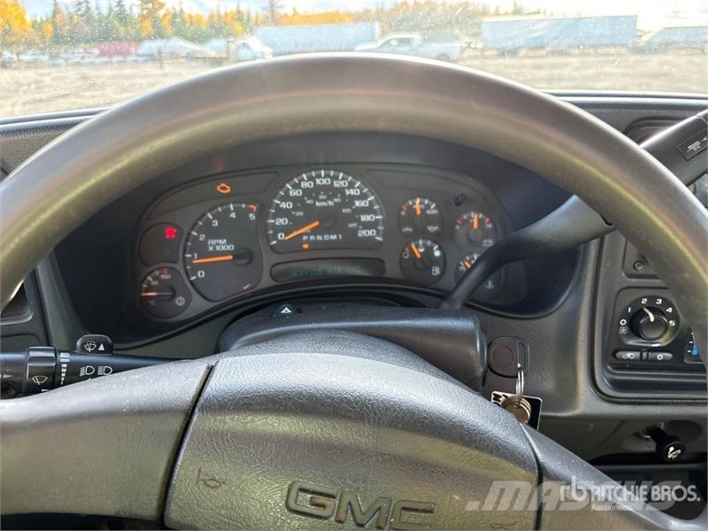 GMC Sierra 3500 4x4 Flatbed Truck Camion con sponde ribaltabili