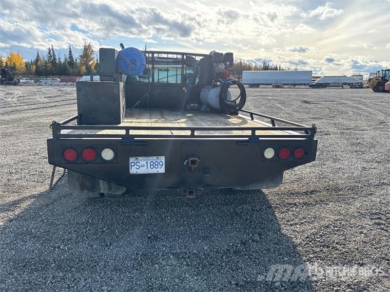 GMC Sierra 3500 4x4 Flatbed Truck Camion con sponde ribaltabili