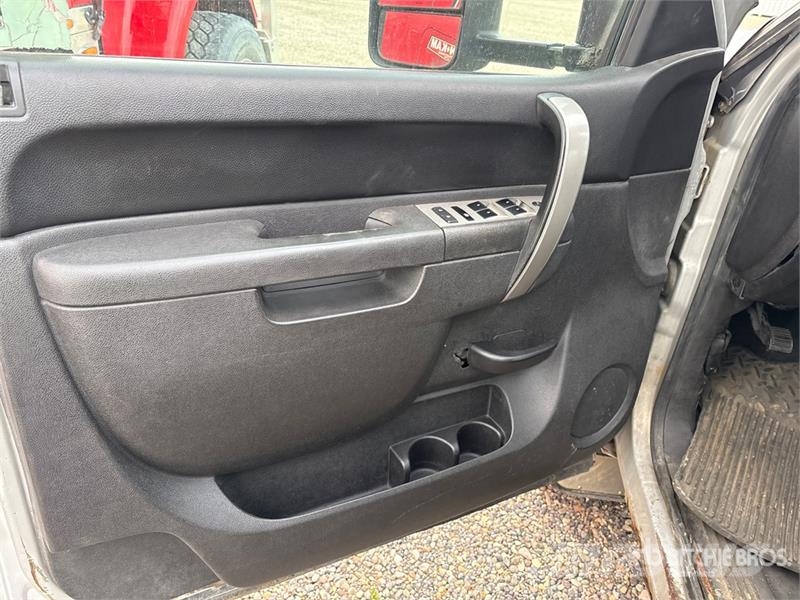 GMC Sierra 3500HD 4x4 Extended Cab Pickup Inne