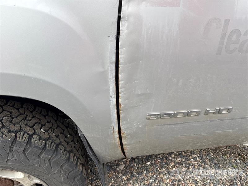 GMC Sierra 3500HD 4x4 Extended Cab Pickup Inne