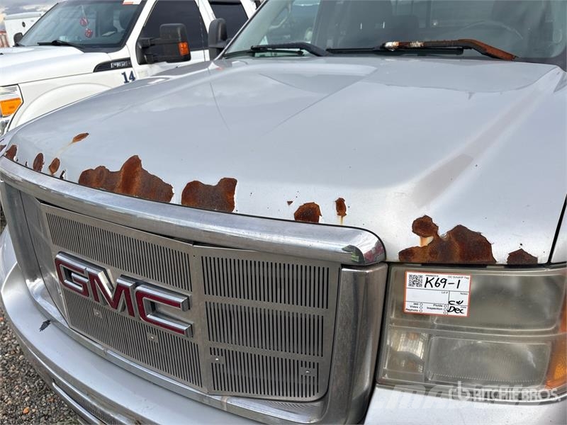 GMC Sierra 3500HD 4x4 Extended Cab Pickup Inne