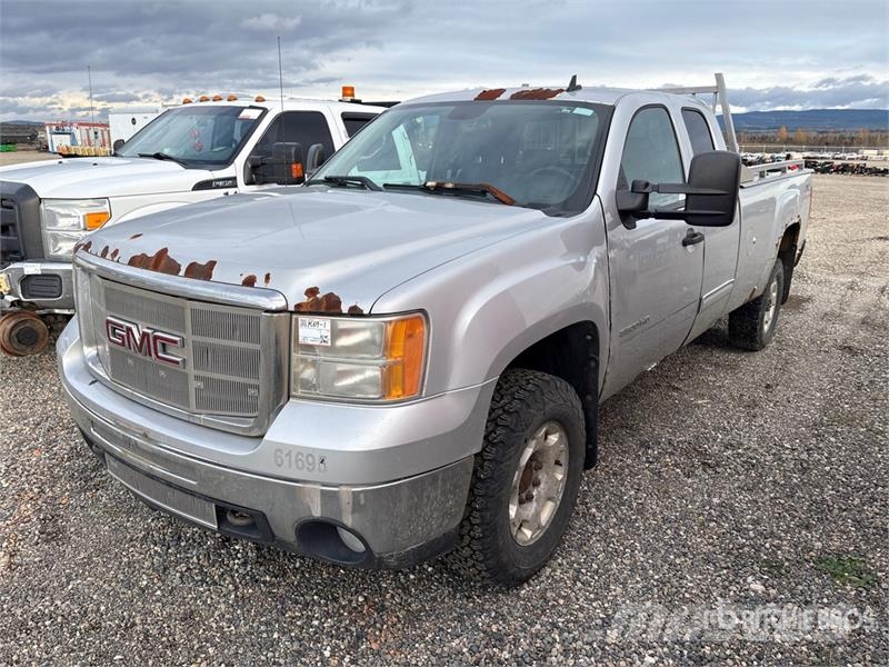 GMC Sierra 3500HD 4x4 Extended Cab Pickup Inne