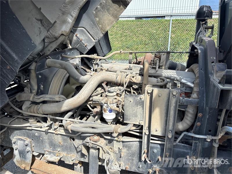 GMC T6500 Plošinové nákladné automobily/nákladné automobily so sklápacími bočnicami