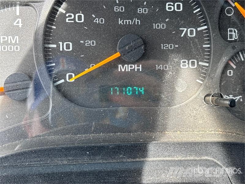 GMC T6500 Plošinové nákladné automobily/nákladné automobily so sklápacími bočnicami