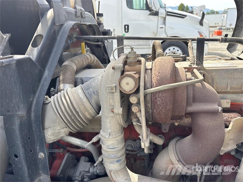 GMC T6500 Plošinové nákladné automobily/nákladné automobily so sklápacími bočnicami