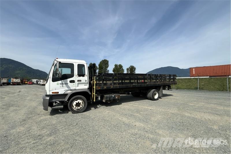GMC T6500 Plošinové nákladné automobily/nákladné automobily so sklápacími bočnicami