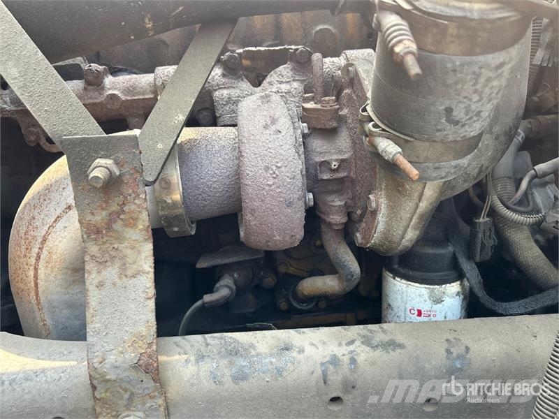 GMC T7500 4x2 Van Truck Kofferaufbau