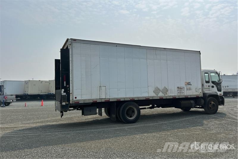 GMC T7500 4x2 Van Truck Kofferaufbau
