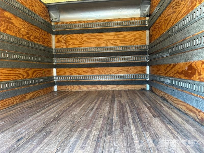 GMC W3500 Box trucks