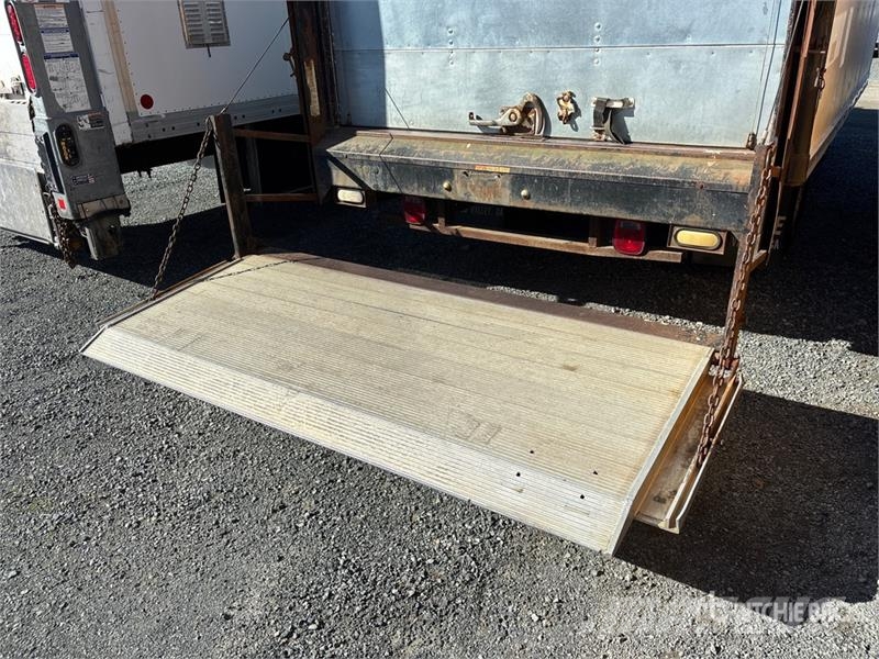 GMC W3500 Box trucks