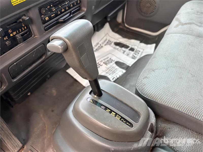 GMC W3500 Грузовики-Фургоны
