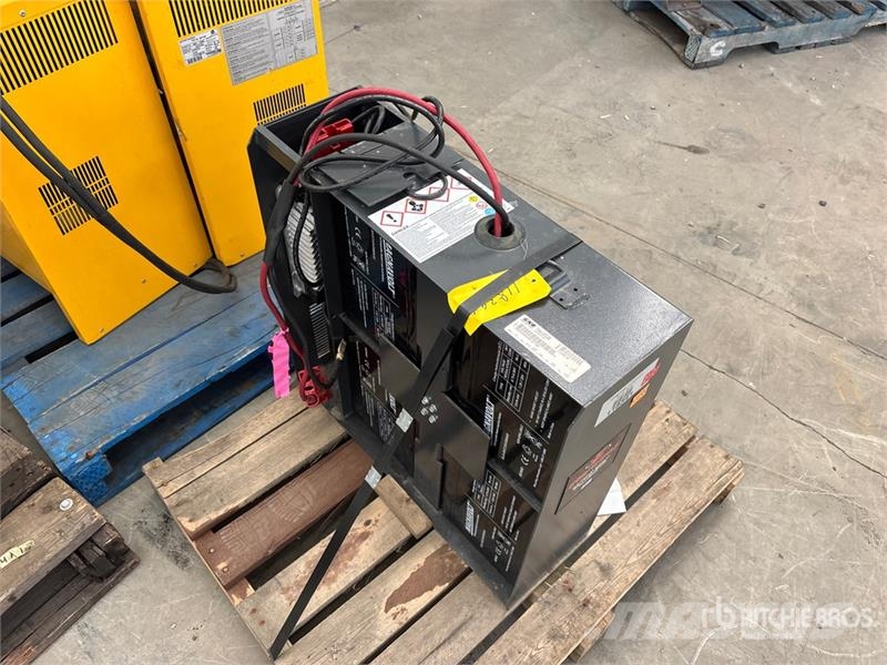  GNB 24V Battery Andre komponenter
