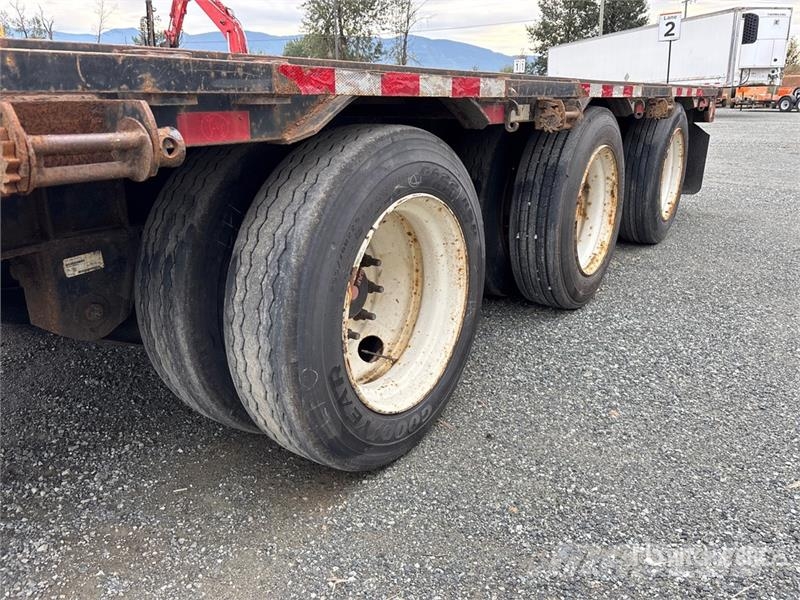 Great Dane 53 ft Tri/A Step Deck Trailer لوادر منخفضة
