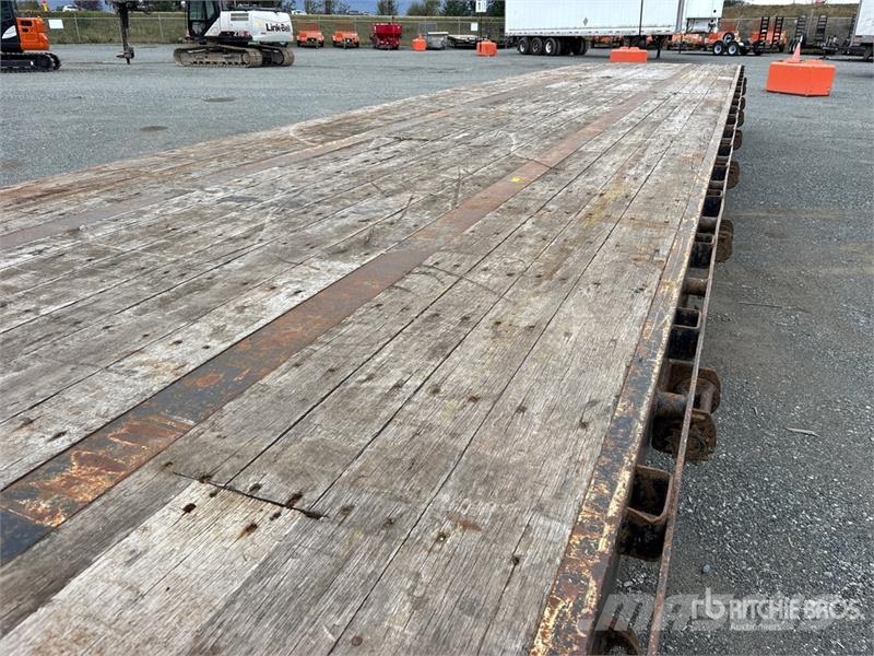 Great Dane 53 ft Tri/A Step Deck Trailer لوادر منخفضة