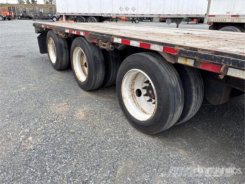 Great Dane 53 ft Tri/A Step Deck Trailer لوادر منخفضة