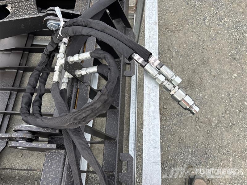  Greatbear 72 in Rock Skid Steer Grapple Bucket (Un Grapples