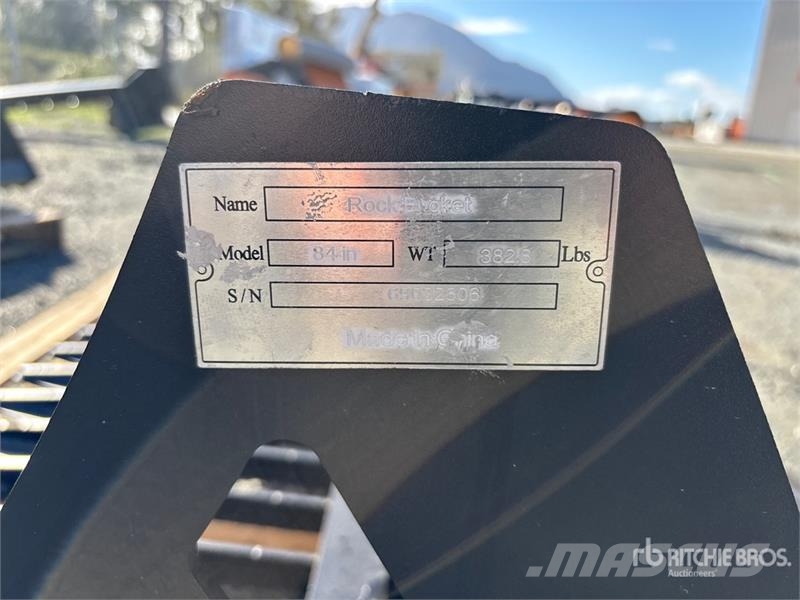  Greatbear 84 in Skeleton Skid Steer Bucket (Unused Cucharones