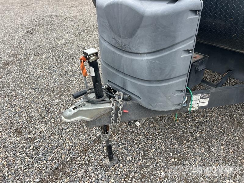 Heartland Trail Runner 35 ft T/A Travel Trailer Kitos priekabos