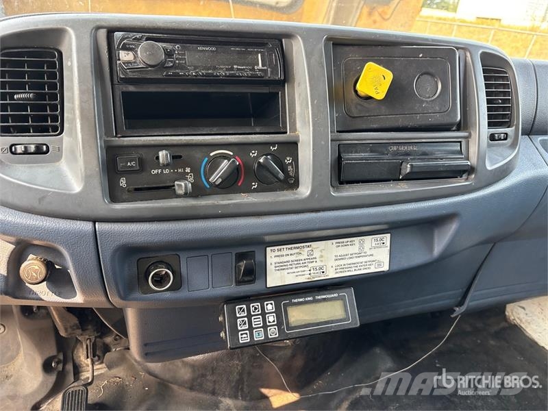 Hino 338 Tovornjaki hladilniki