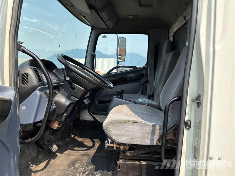 Hino 338 Tovornjaki hladilniki