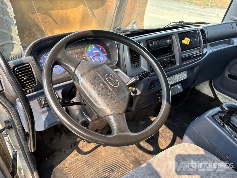 Hino 338 Tovornjaki hladilniki