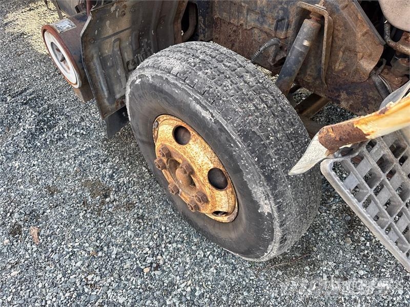 Hino FB1715 4x2 Van Truck Bakwagens met gesloten opbouw