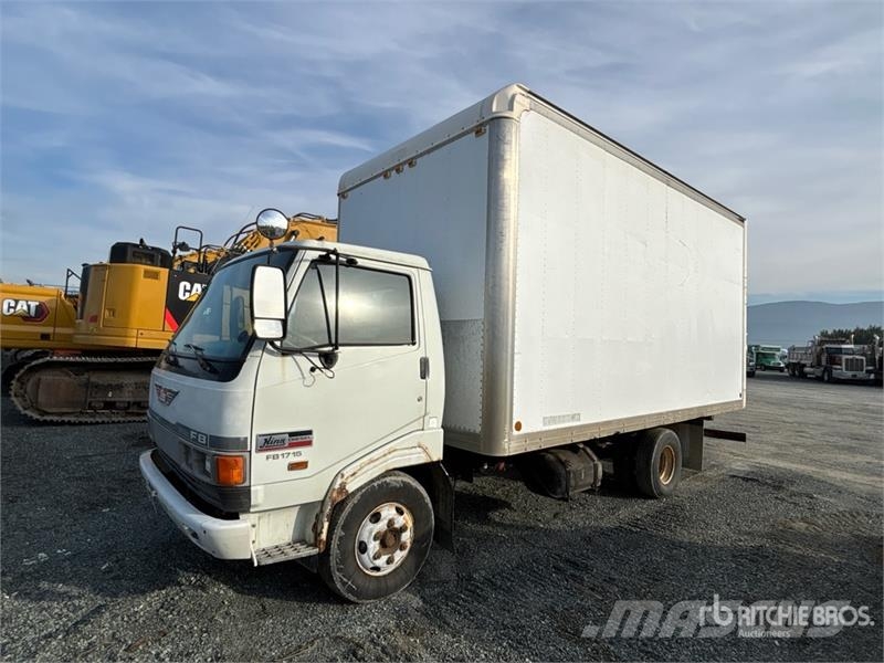 Hino FB1715 4x2 Van Truck Bakwagens met gesloten opbouw