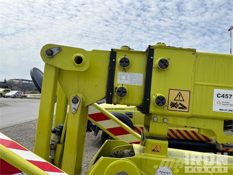 Hinowa Light Lift 2312 Crawler Gasoline Articulating Boom Gelenkteleskoparbeitsbühnen