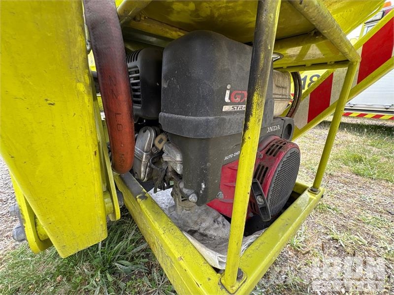 Hinowa Light Lift 2312 Crawler Gasoline Articulating Boom Gelenkteleskoparbeitsbühnen