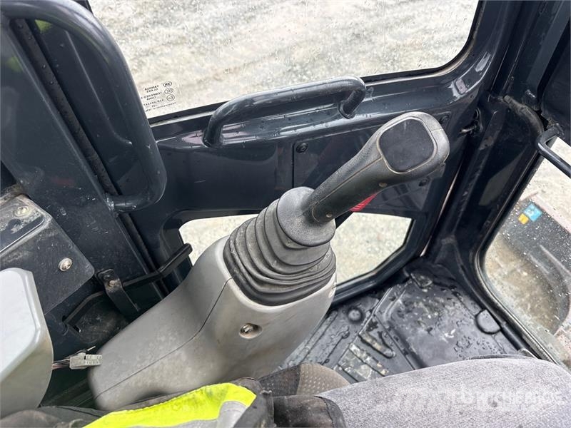 Hitachi ZX35U-5 Mini Excavator حفارات صغيرة أقل من 7 طن (حفارات صغيرة)