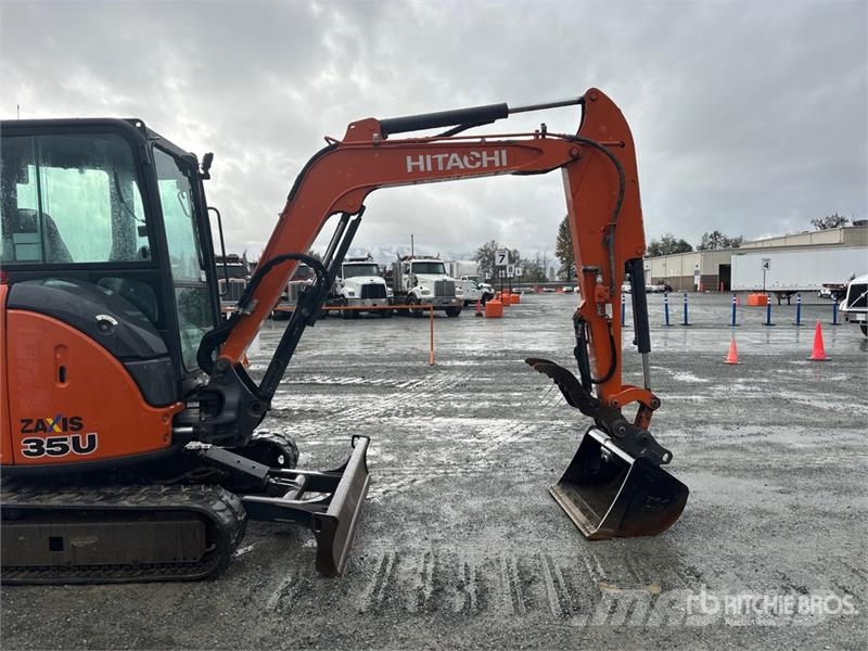 Hitachi ZX35U-5 Mini Excavator حفارات صغيرة أقل من 7 طن (حفارات صغيرة)
