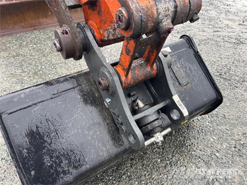 Hitachi ZX35U-5 Mini Excavator حفارات صغيرة أقل من 7 طن (حفارات صغيرة)