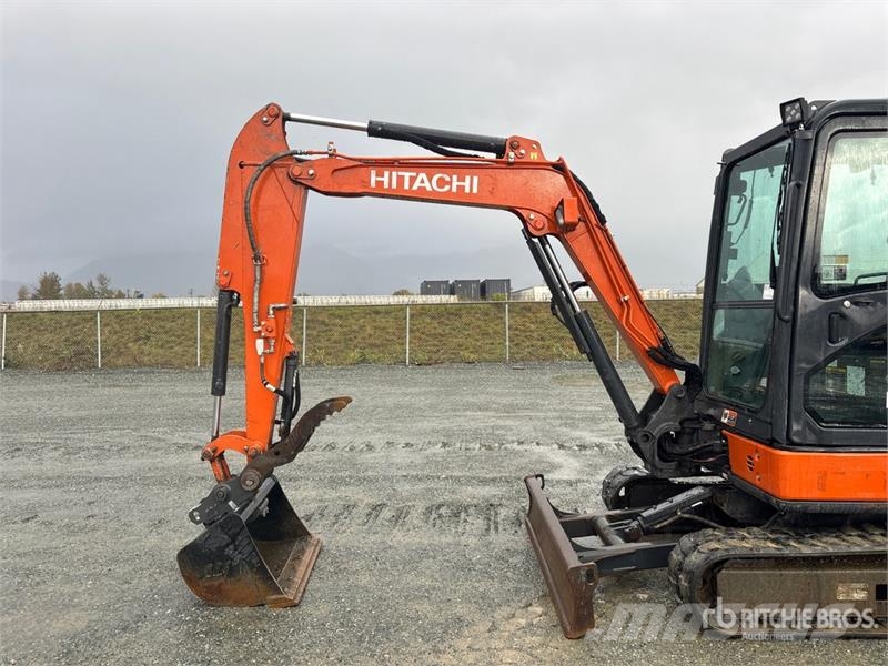 Hitachi ZX35U-5 Mini Excavator حفارات صغيرة أقل من 7 طن (حفارات صغيرة)