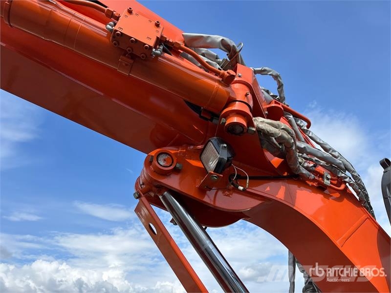 Hitachi ZX75UR-5B Tracked Excavator Lánctalpas kotrók