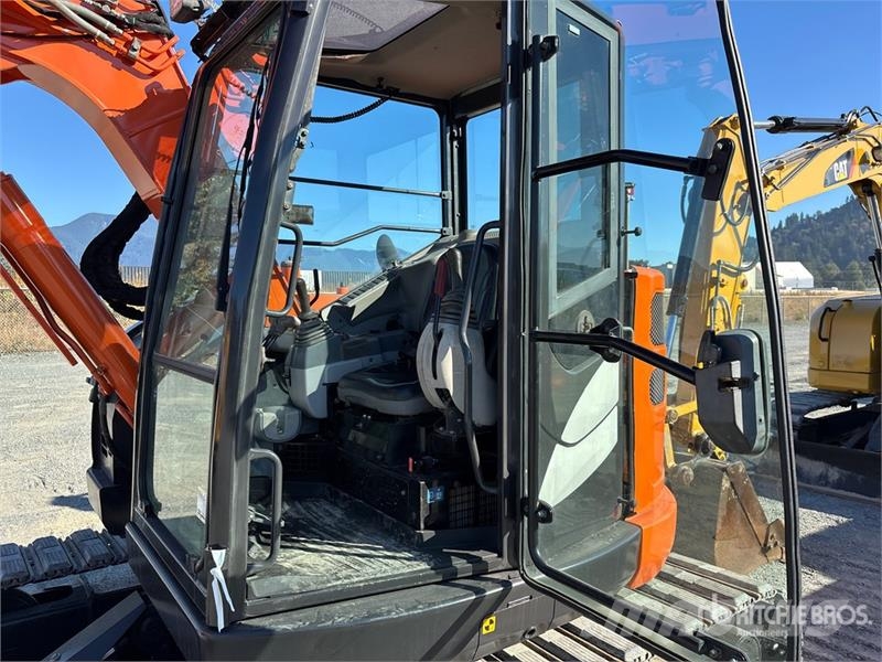 Hitachi ZX75UR-5B Tracked Excavator Kāpurķēžu ekskavatori