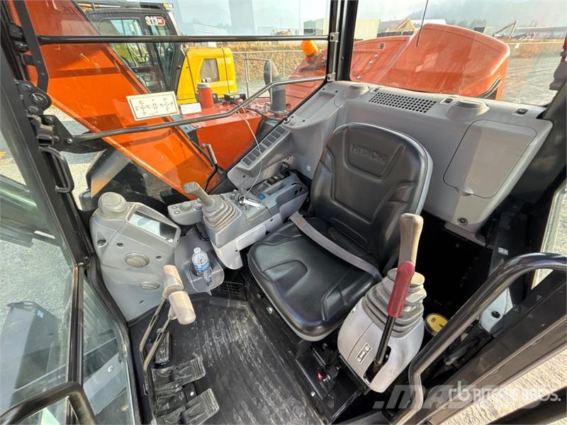 Hitachi ZX75UR-5B Tracked Excavator Pelle sur chenilles